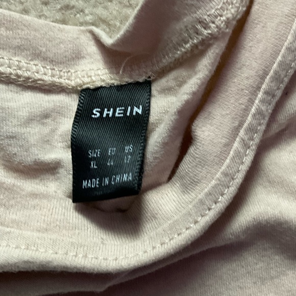 Tops - Picture 5 of 15